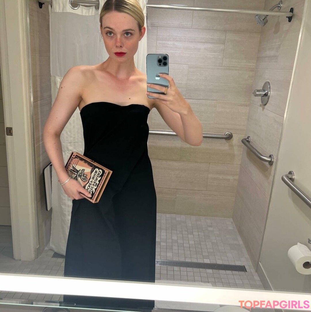 Nagie wyciekłe zdjęcie OnlyFans od Elle Fanning #1181