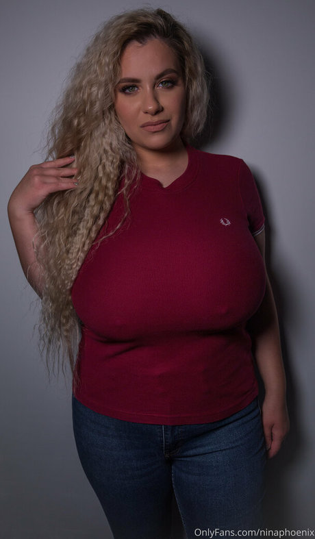 Nina Phoenix
