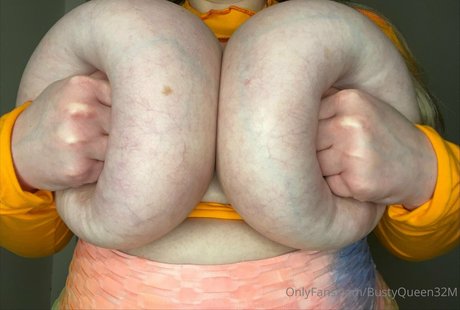 Bustyqueen32m