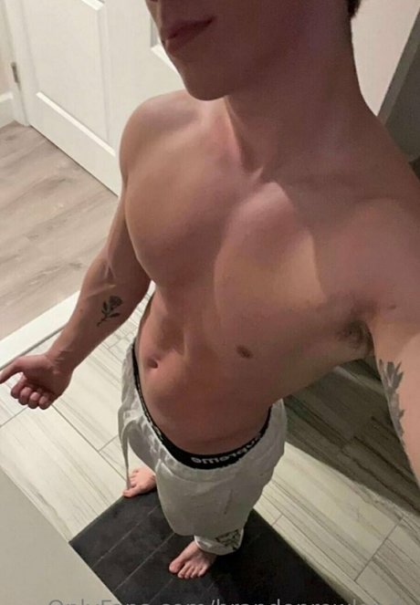 Nagie wyciekłe zdjęcie OnlyFans od Brandonrowlandx
