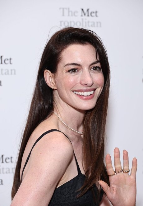 Anne Hathaway