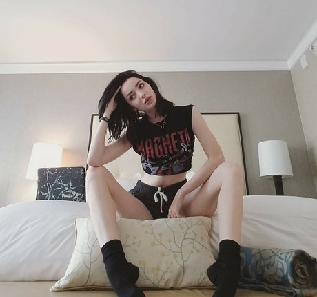 Nagie wyciekłe zdjęcie OnlyFans od Emma Dumont