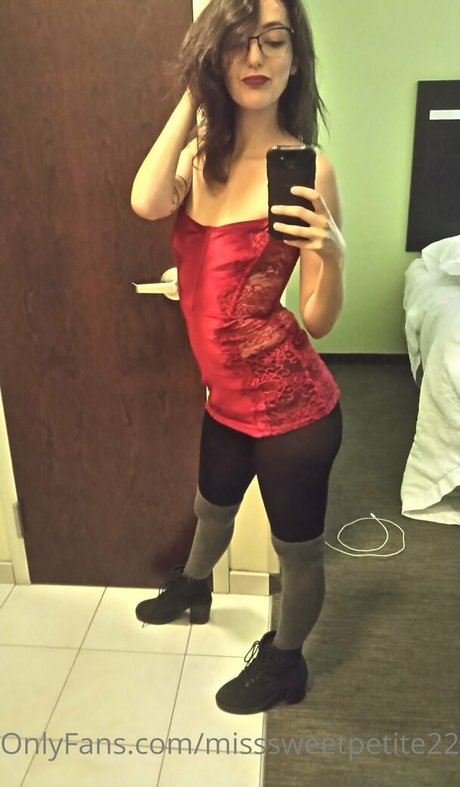 Misssweetpetite22