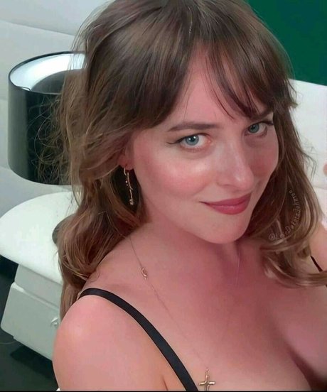 Dakota Johnson