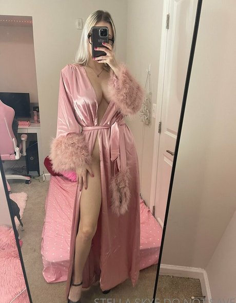 Girlfriendstellaskye