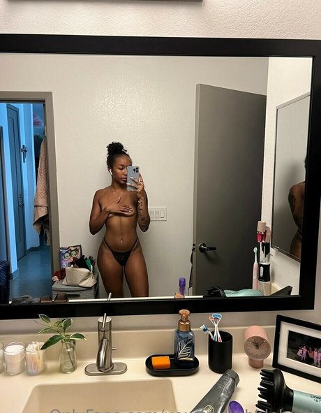 Yourfavbubblebuttt