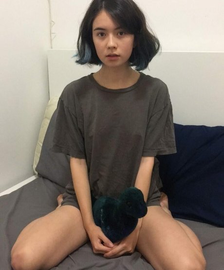 Nagie wyciekłe zdjęcie OnlyFans od Mia Kerin