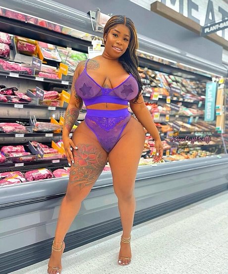 Phattgirlcoco