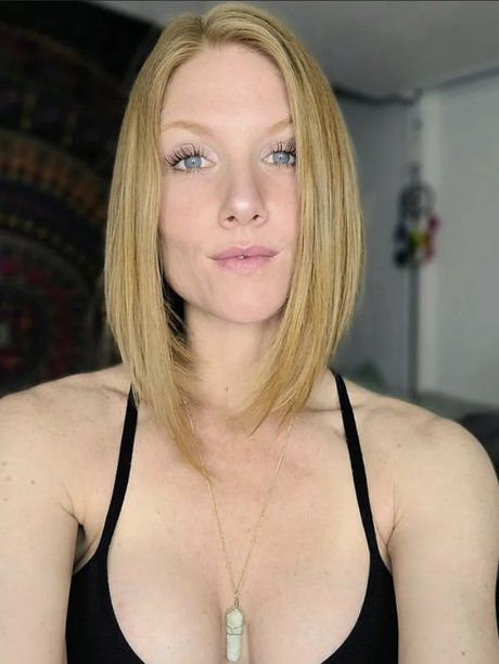 Nagie wyciekłe zdjęcie OnlyFans od Akgingersnaps