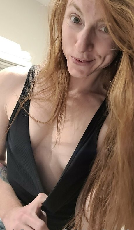 Fitlittleredheadfree