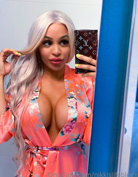 Nikkislifeblogx