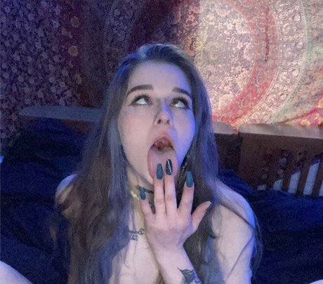 Nagie wyciekłe zdjęcie OnlyFans od Cosmicalienlove