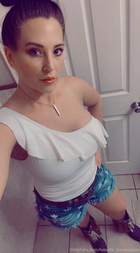 Hotwifebrookeblaze