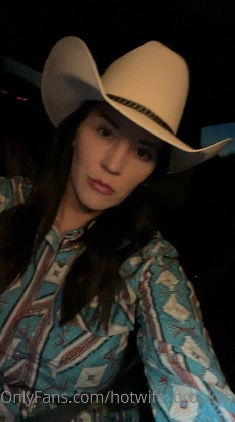 Hotwifebrookeblaze