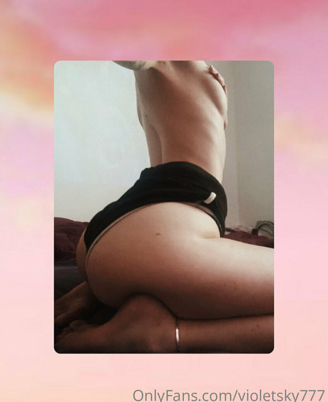Nagie wyciekłe zdjęcie OnlyFans od Violetsky777