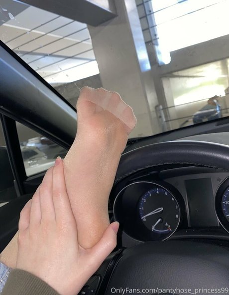 Pantyhoseprincess99