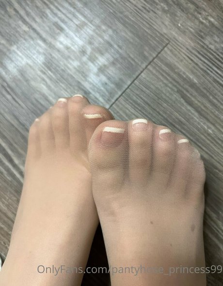 Pantyhoseprincess99