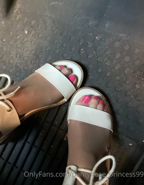 Pantyhoseprincess99