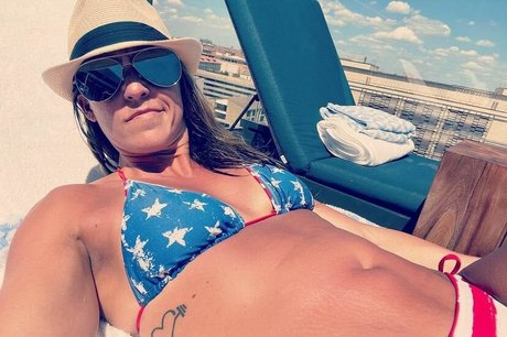 Nagie wyciekłe zdjęcie OnlyFans od Bikinisquats