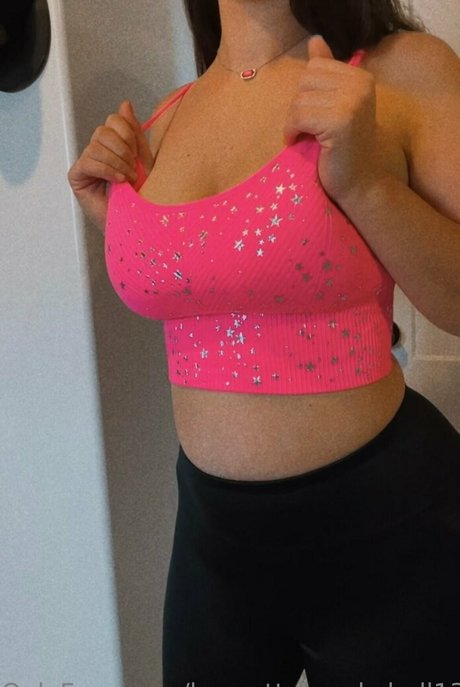 Brunettebombshell13