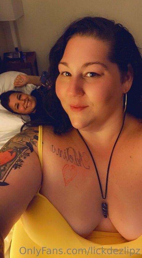 Nagie wyciekłe zdjęcie OnlyFans od Lickdezlipz