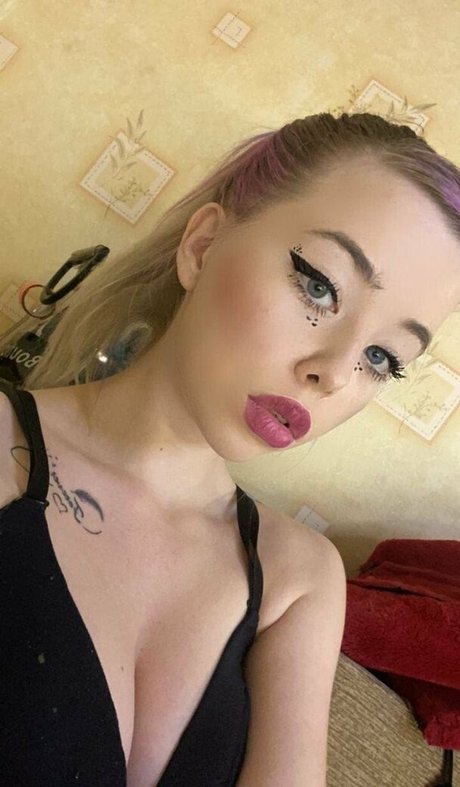 Nagie wyciekłe zdjęcie OnlyFans od Hotblonda
