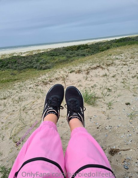 Barbiedollfeetxoxofree