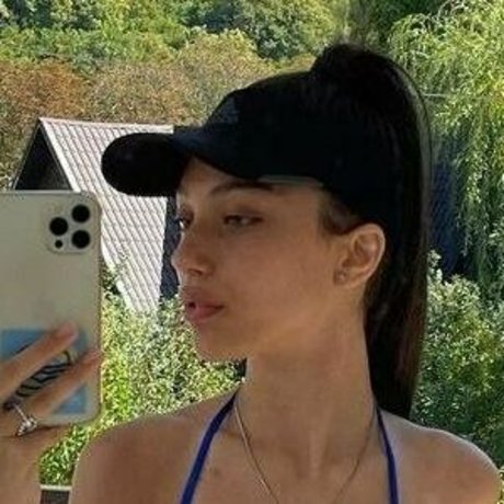 Nagie wyciekłe zdjęcie OnlyFans od Elfia