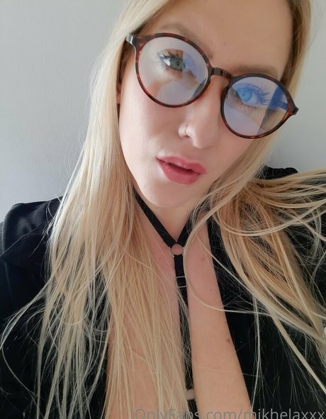 Mikhelaxxx