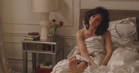 Gina Gershon