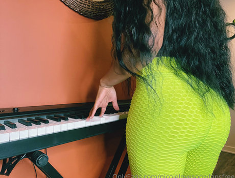 Nagie wyciekłe zdjęcie OnlyFans od Nicolelovesonlyfansfree