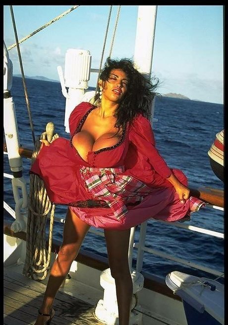 Angelique Dos Santos