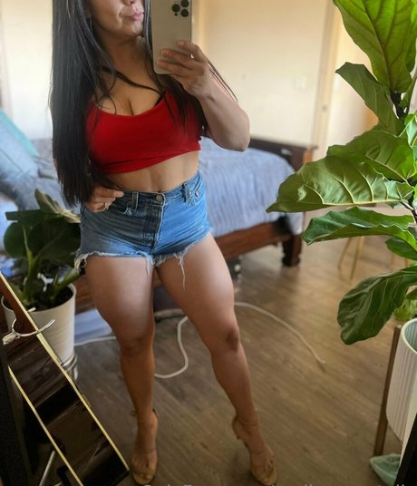 Nadianevertells