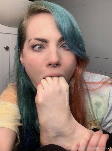 Xxlittlefootxx1