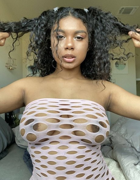 Nagie wyciekłe zdjęcie OnlyFans od Realmarinalina