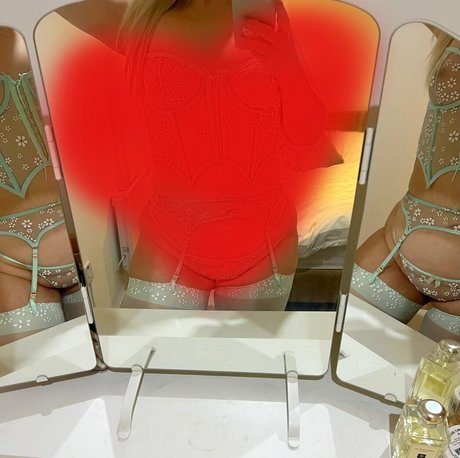 Nagie wyciekłe zdjęcie OnlyFans od Jessylou