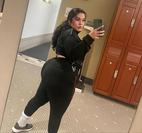 Nagie wyciekłe zdjęcie OnlyFans od Curvylexas