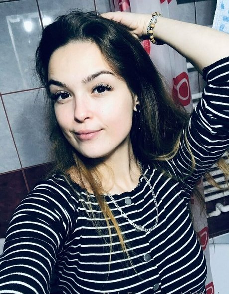 Nagie wyciekłe zdjęcie OnlyFans od Gi00rgia