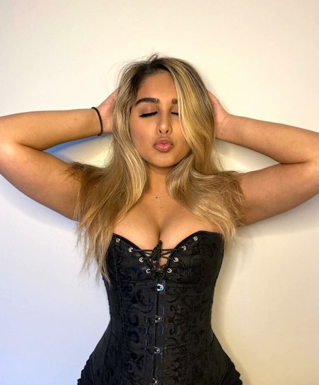 Nagie wyciekłe zdjęcie OnlyFans od Therealmeghnaa