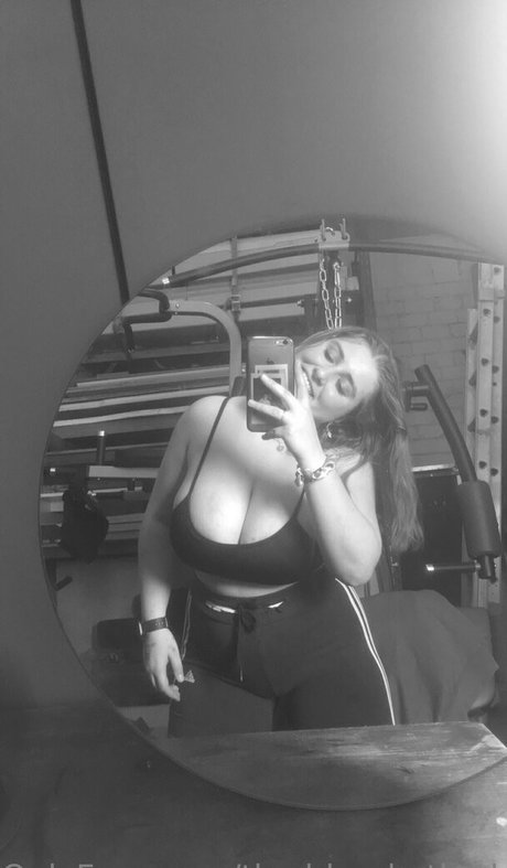 Theblondethebrunette