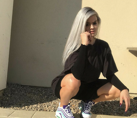 Hollie Rotten