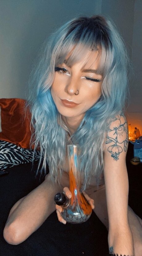 Nagie wyciekłe zdjęcie OnlyFans od Gothbitchbarbie